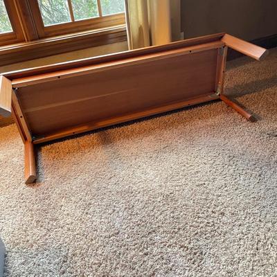 Scandinavian Coffee Table and Shelf (DB-SS)