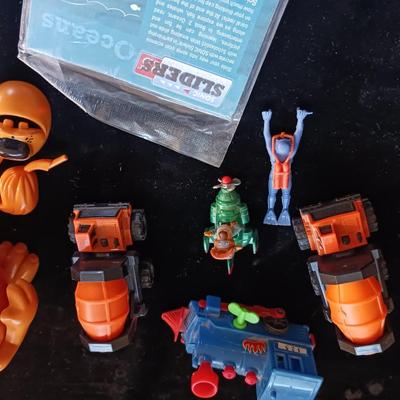 VINTAGE "MR POTATO HEAD" AND OTHER TOYS