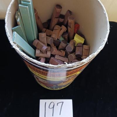 VINTAGE LINCOLN LOGS