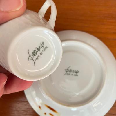 Vintage Chinese Miniature Teacups (DR-SS)