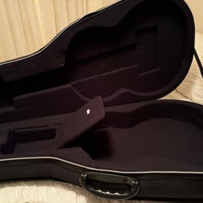 FENDER GUITAR WITH CASE AND STAND