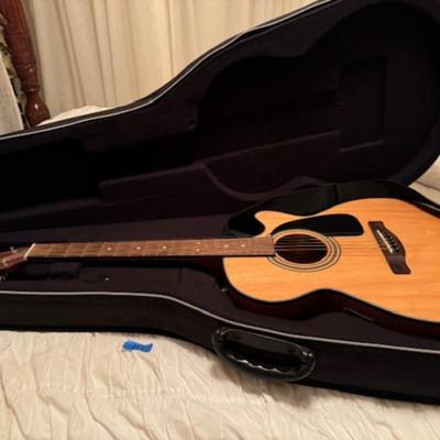 FENDER GUITAR WITH CASE AND STAND