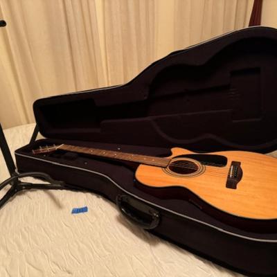 FENDER GUITAR WITH CASE AND STAND