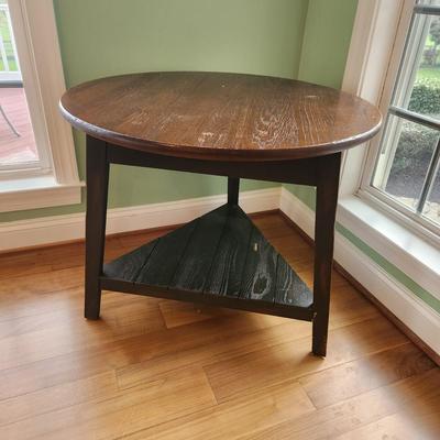 Solid Wood Round Top Cricket Table 33