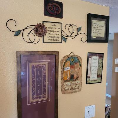 6 Pieces of Wall Decor