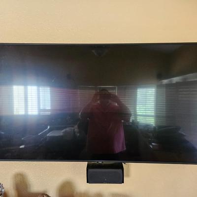 Samsung TV with Surround South Speaker Set