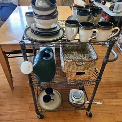 Kitchenware Lot