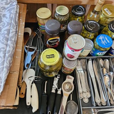 Kitchenware Lot