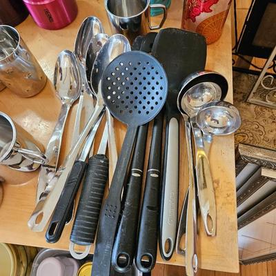 Kitchenware Lot