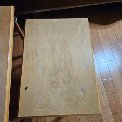 2 Nesting Table Lot