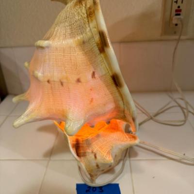 CONCHE SHELL NIGHT LIGHT