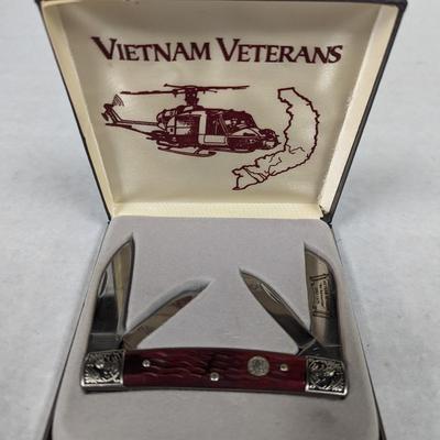 Vietnam Veteran "We Remember" Pocket Knife