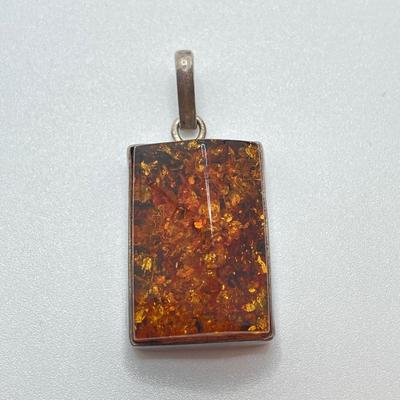 LOT 261: Sterling Amber Necklace, Earring and Pendant