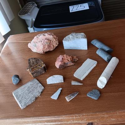 FOSSILS, MINERALS AND ROCKS