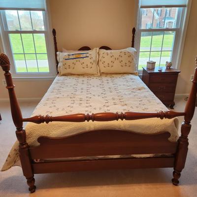Queen Size Solid Wood Poster Bed Frame