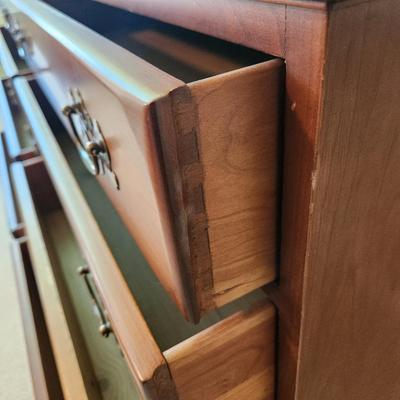 8 Drawer Solid Maple Wood Lowboy Dresser Chest w Mirror Glass Top