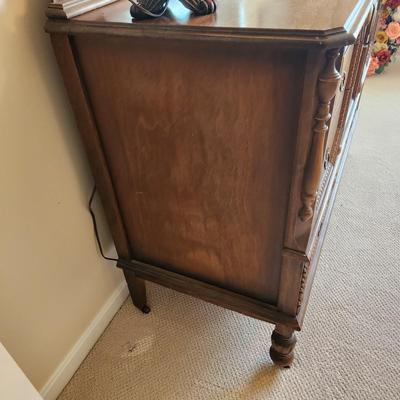 Antique 3 Drawer Chest Dresser with Mirror 50x21x72