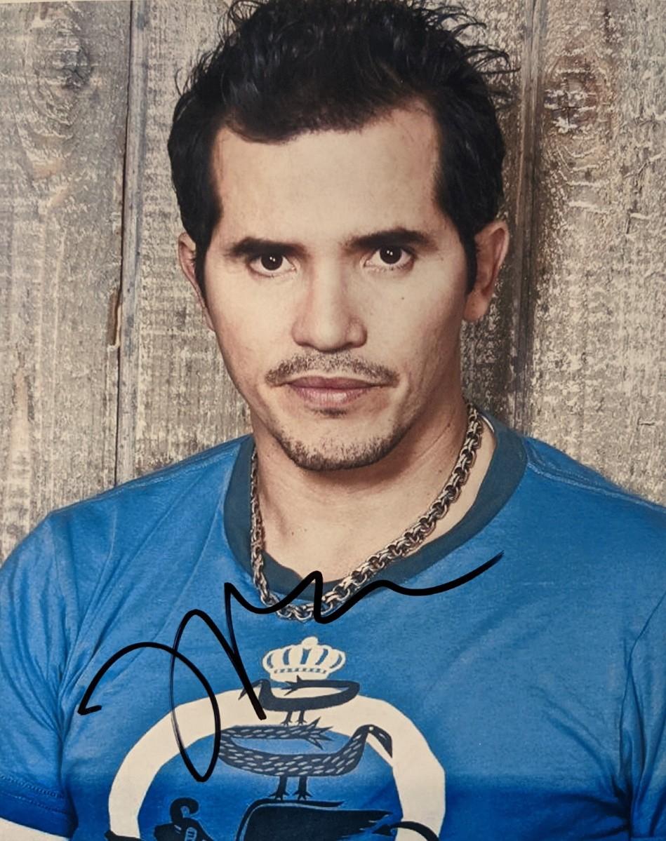 John Leguizamo signed photo | EstateSales.org