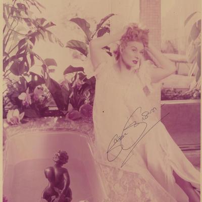 Greer Garson signed photo