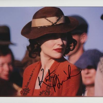 Kate Beckinsale signed photo. GFA Authenticated
