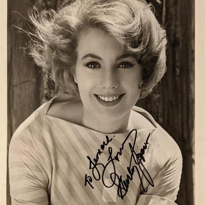 Shirley Jones signed photo