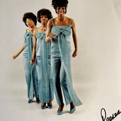 Martha Reeves signed photo