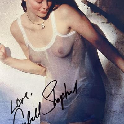 Cybill Shepherd signed photo