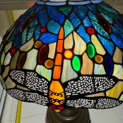 STAINED GLASS TIFFANY STYLE LAMP