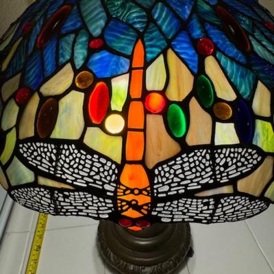 STAINED GLASS TIFFANY STYLE LAMP