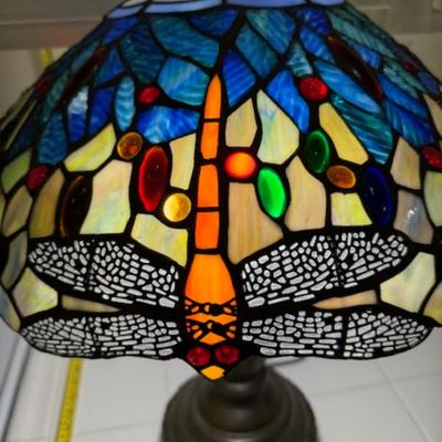 STAINED GLASS TIFFANY STYLE LAMP