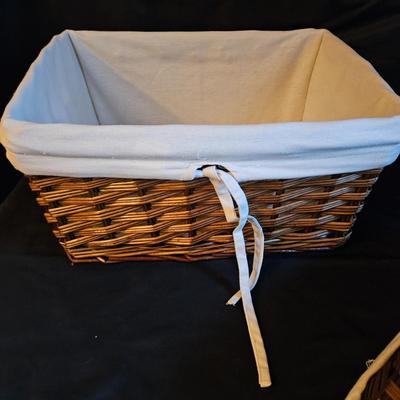 Collection of Baskets by Oiahomy, Reisenthel, & More (DR2-DW)