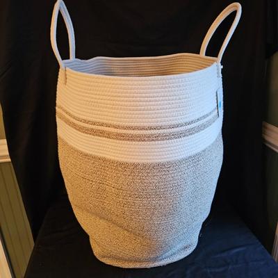 Collection of Baskets by Oiahomy, Reisenthel, & More (DR2-DW)