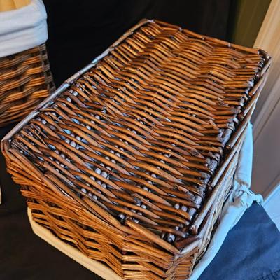 Collection of Baskets by Oiahomy, Reisenthel, & More (DR2-DW)