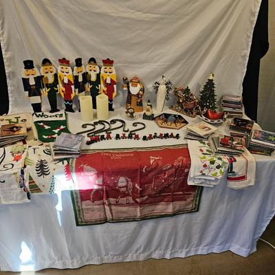 Christmas Assorted Decor & CD Music (L-JS)