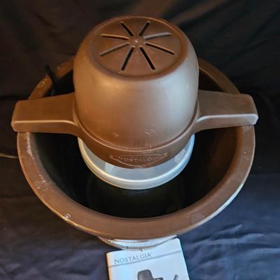 Nostalgia Four Quart Wood Ice Cream Machine (LR-DW)