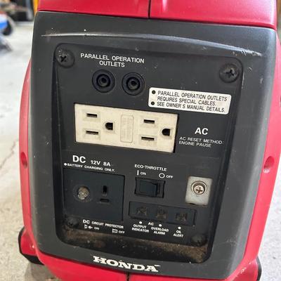 Lot 501: Honda EU1000i Inverter Generator