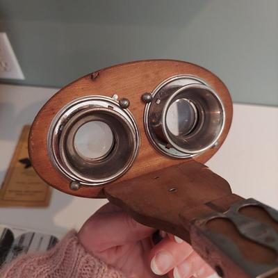 Antique Stereoscope Viewer (LR-BBL)
