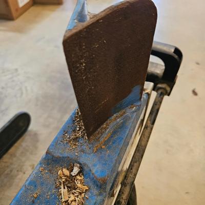 Central Machinery Electric Log Splitter and an EarthWise Electric Chainsaw (G-DW)
