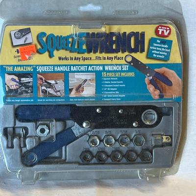 Squeeze wrench set