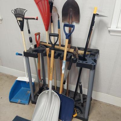 Shovels, Rakes, Yard Tools and more (G-BBL)