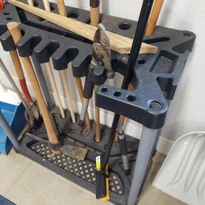 Shovels, Rakes, Yard Tools and more (G-BBL)