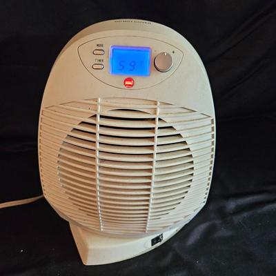 Phillips and Sony CD Players/Radios and a Feature Comforts Heater (G-DW)
