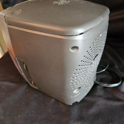 Phillips and Sony CD Players/Radios and a Feature Comforts Heater (G-DW)