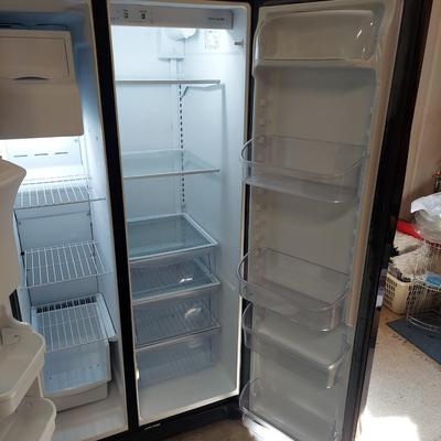 Frigidaire Side By Side Refrigerator (G-BBL)