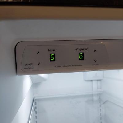 Frigidaire Side By Side Refrigerator (G-BBL)