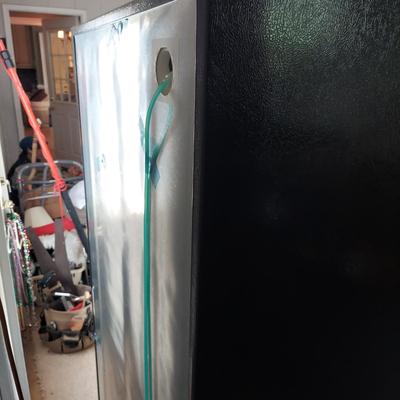 Frigidaire Side By Side Refrigerator (G-BBL)
