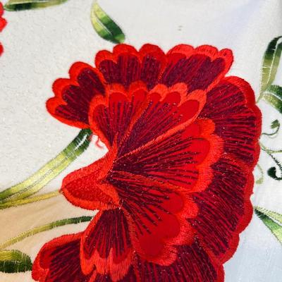 2 sets of pillow cases