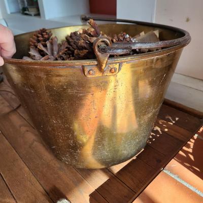 Large Metal Brass Kettle Cauldron Includes Pine cones