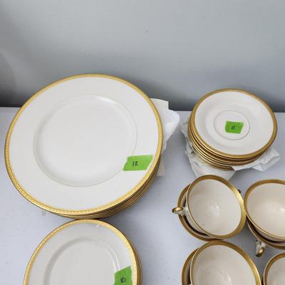 52 pieces Wayne Old Ivory Syracuse China