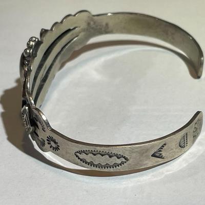Vintage Native American Sterling Silver Malachite Cuff Bracelet in Good Condition as Pictured. (For a Smaller Size Wrist 6.5").